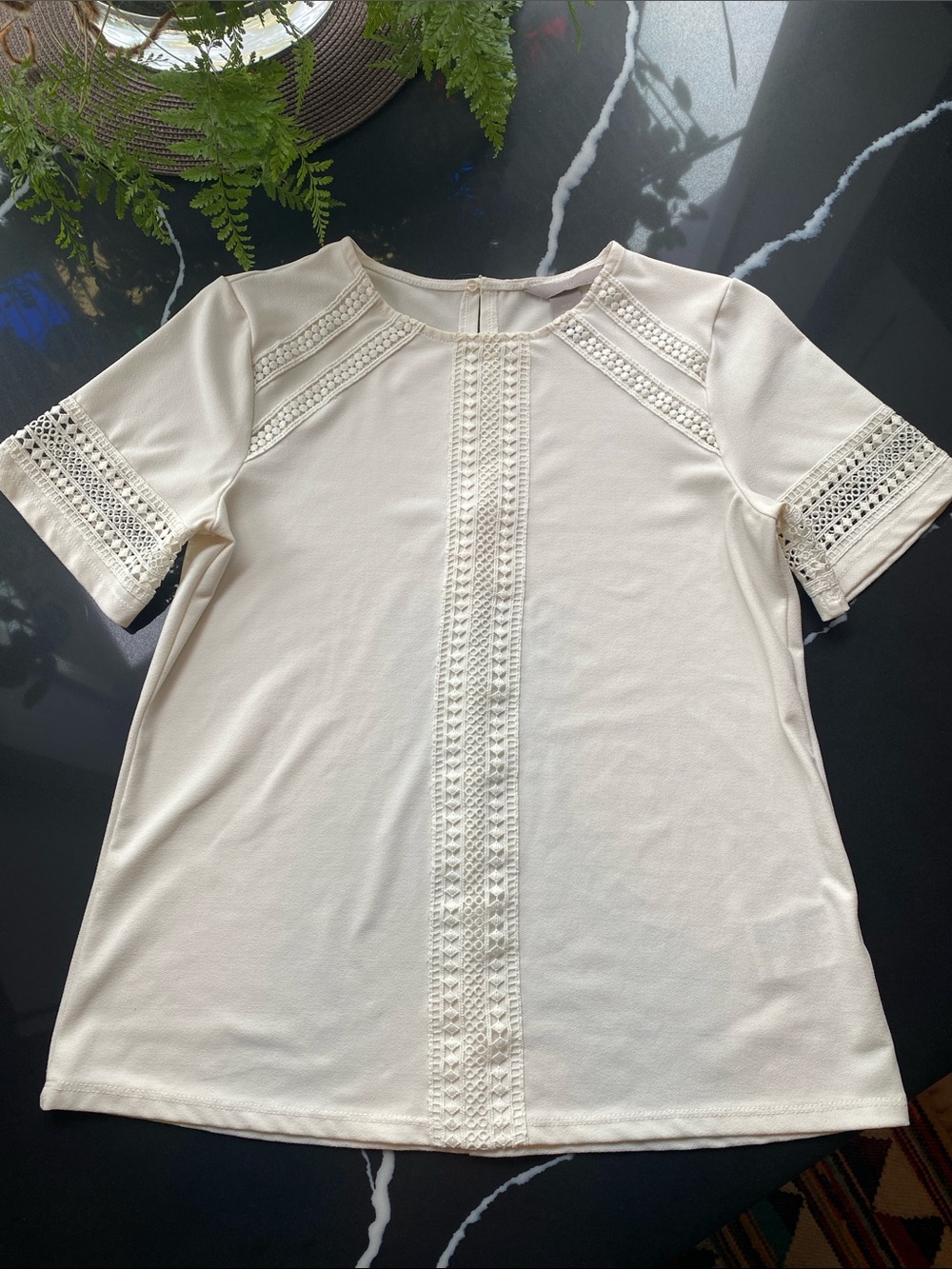 Lace-Trim Short Sleeve Top